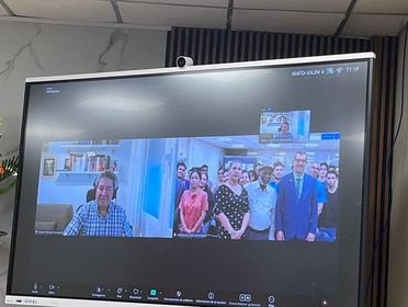 Conferencia Internacional con el Dr. Innovaciones en Robótica para la Agricultura en la Era Digital. 