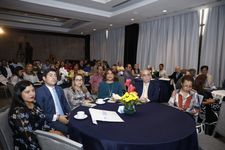 Dra. Ángela Laguna Caicedo, y la Dra. Lilia Muñoz, Vicerrectora de Investigación, Postgrado y Extensión, asistieron al simposio CTI Abierta e Inclusiva.