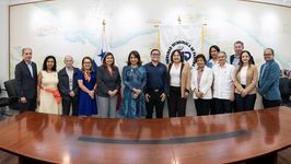 Foto grupal del evento.
