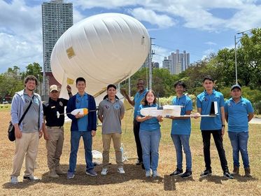 pruebas de vuelo de un globo cometa atado a tierra –conocido como ‘Kytoon’ 