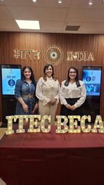 Magisters Adiz Acosta y Annie Ortega, participaron en el ITEC Day.
