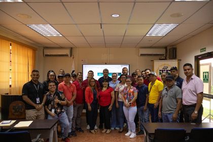 Como parte del último día de la gira del Departamento de Seguridad, Salud, Higiene y Ambiente (DESSHA) al Centro Regional de Veraguas, personal administrativo participó de seminarios-talleres sobre Salud y Seguridad Ocupacional, el 31 de mayo. Créditos: José Leonel González.