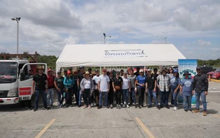 El Centro Regional de Veraguas participó de la I Jornada de Reciclaje 2024 en Santiago Mall, el sábado 13 de enero.