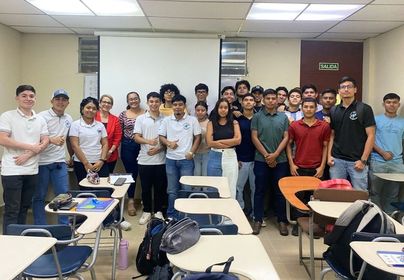 La Unidad de Gestión y Transferencia del Conocimiento del Centro Regional de Veraguas dictó el taller de Herramientas de Creatividad e Innovación, el 1 de mayo.