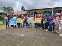 Niños de la comunidad de Cabuya, Distrito de Antón