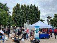 La actividad fue organizada por los grupos ambientalistas AMBISA Panamá y Grupo VICAL, con el objetivo de promover prácticas sostenibles a través del reciclaje para el cuidado del medio ambiente.