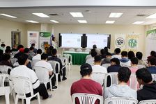 Salón de conferencias de la FISC.