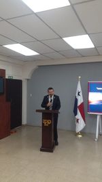 Las palabras de bienvenida estuvieron a cargo del Dr. Félix Henríquez, director del CINEMI.