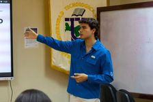 Esta actividad forma parte de las acciones orientadas al fortalecimiento del liderazgo estudiantil y la promoción de iniciativas que contribuyan al desarrollo sostenible desde el ámbito universitario.