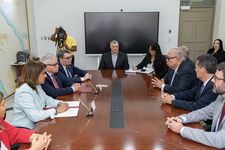 Las autoridades e invitados especiales se reunieron para expresar sus complacencias por el acuerdo de cooperación.