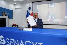 Dr. Eduardo Ortega Barría, secretario nacional de la Senacyt.