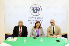 Autoridades presentes. 