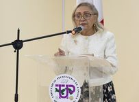 Mgtr. Catalina González, Decana de la FCyT.