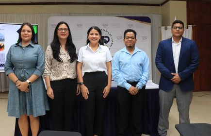 Foto grupal de la actividad.