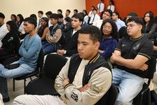 Estudiantes de la FCyT.