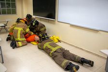 El Benemérito Cuerpo de Bomberos de la República de Panamá en acción.