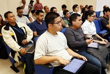 Más de 40 profesionales entre docentes, investigadores y participantes asistieron al acto inaugural.