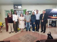 Autoridades de Centro Regional y Expositores de la UTP. 