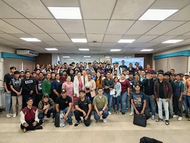 Estudiantes y Autoridades del Centro Regional participan de la Jornada de Sensibilización 