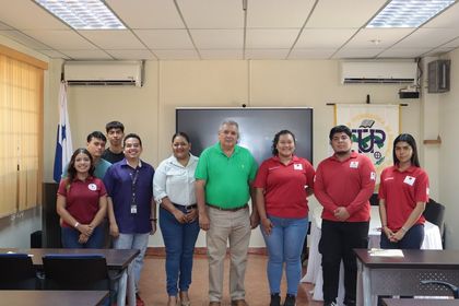 El Centro Regional de Veraguas sostuvo una reunión con el Comité Local de Santiago de la Cruz Roja Panameña para desarrollar un plan piloto de implementación de Brigadas Educativas, el miércoles 19 de marzo. Créditos: José Leonel González.