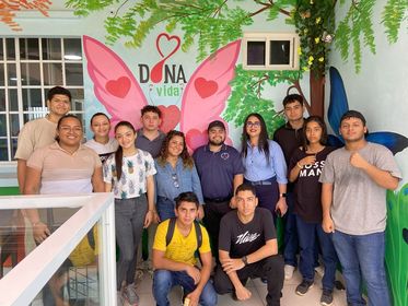 La Subdirección de Vida Universitaria del Centro Regional de Veraguas, a través del Departamento de Bienestar Estudiantil, llevó a cabo la campaña de donación de sangre en colaboración con la Fundación Dona Vida, del 27 al 29 de agosto.