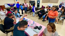 Personal Administrativo participa del centro Regional participan de la Feria de Salud. 