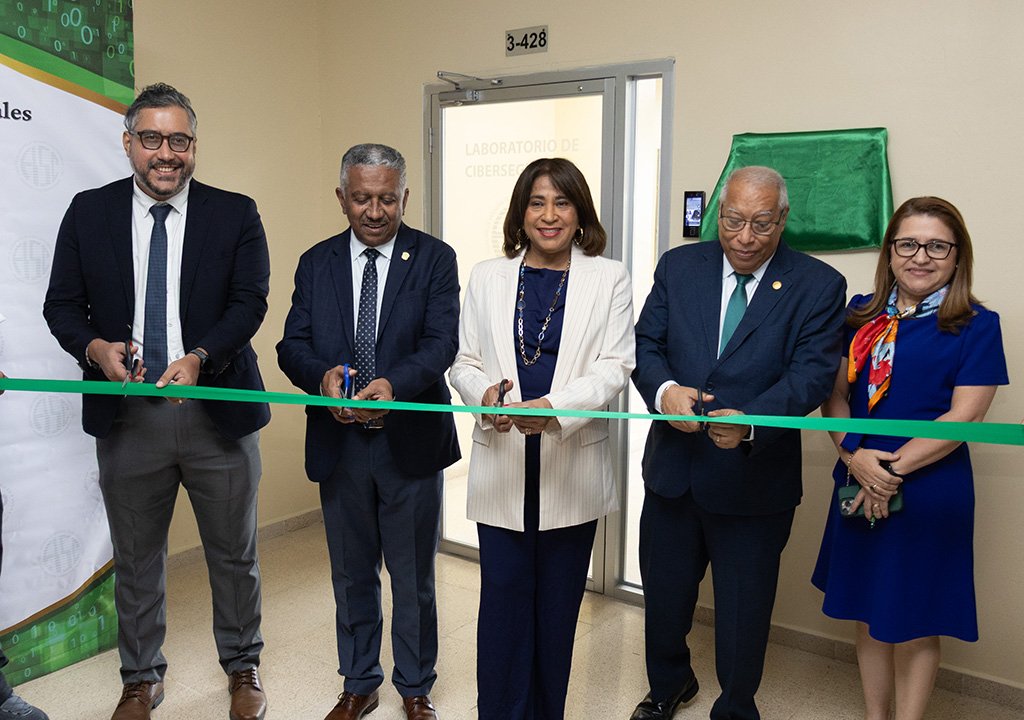 La UTP presenta nuevos laboratorios que refuerzan áreas de biociencias ...